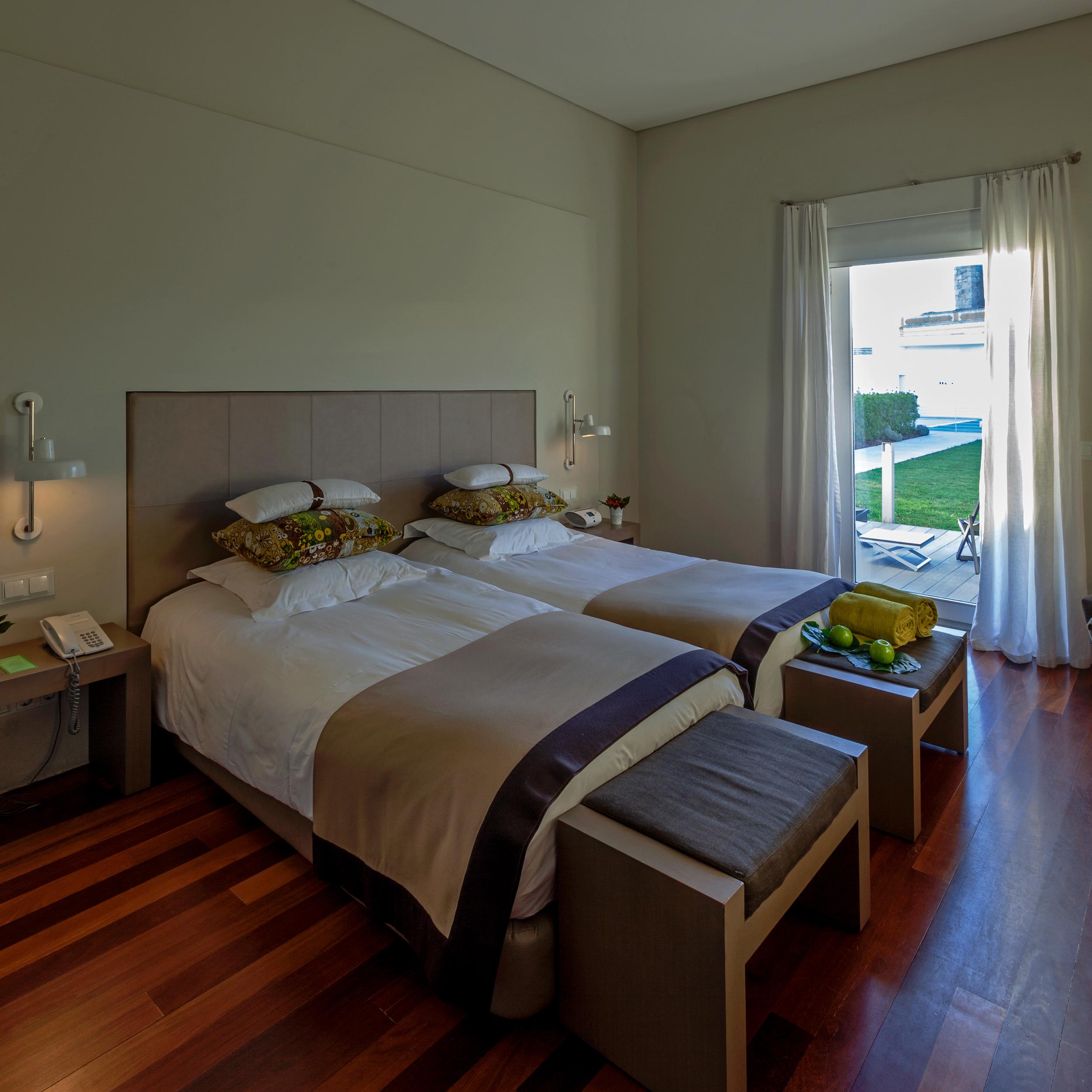 M'Ar De Ar Aqueduto Hotel Evora Luaran gambar A room at the hotel