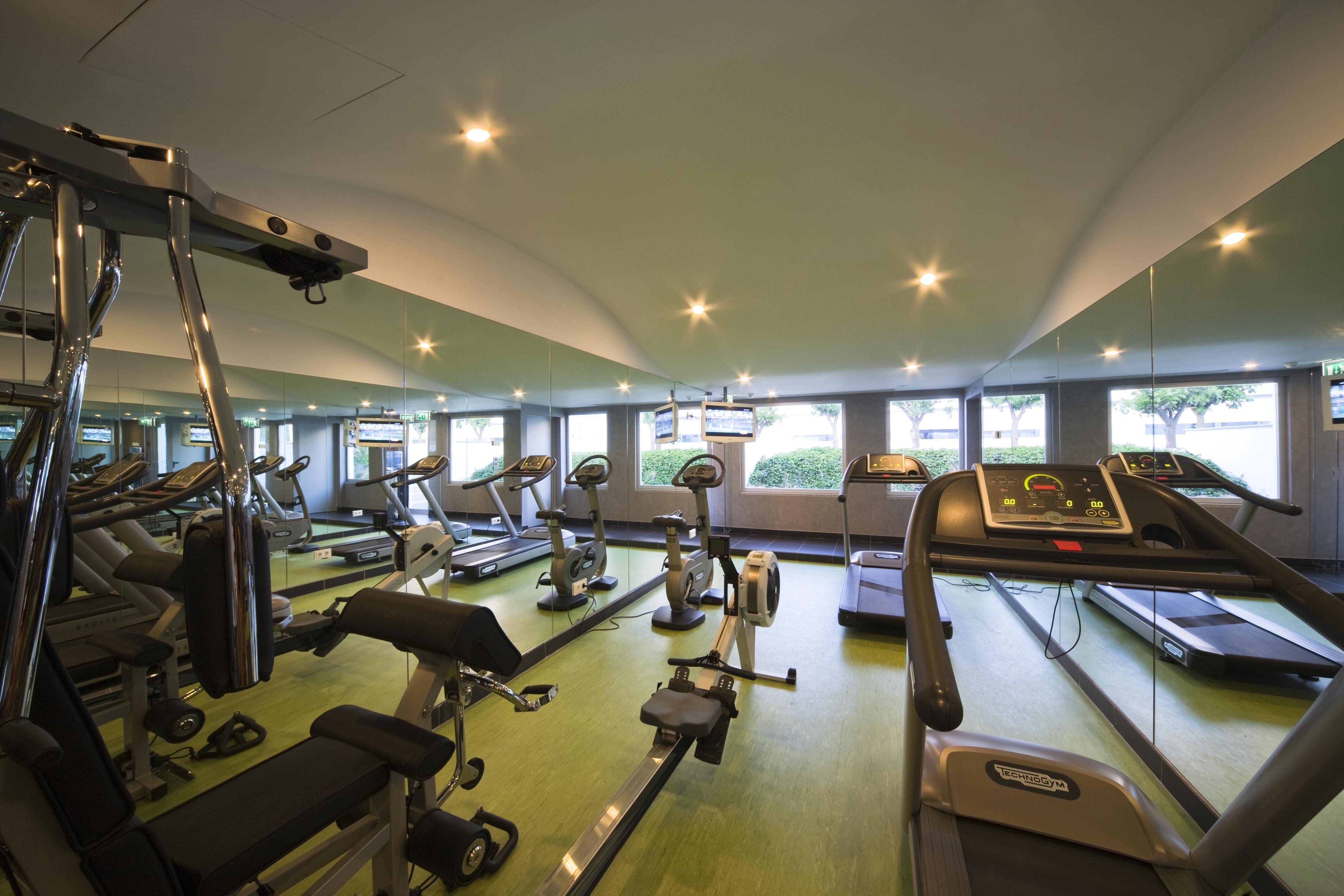 M'Ar De Ar Aqueduto Hotel Evora Luaran gambar The gym at the hotel