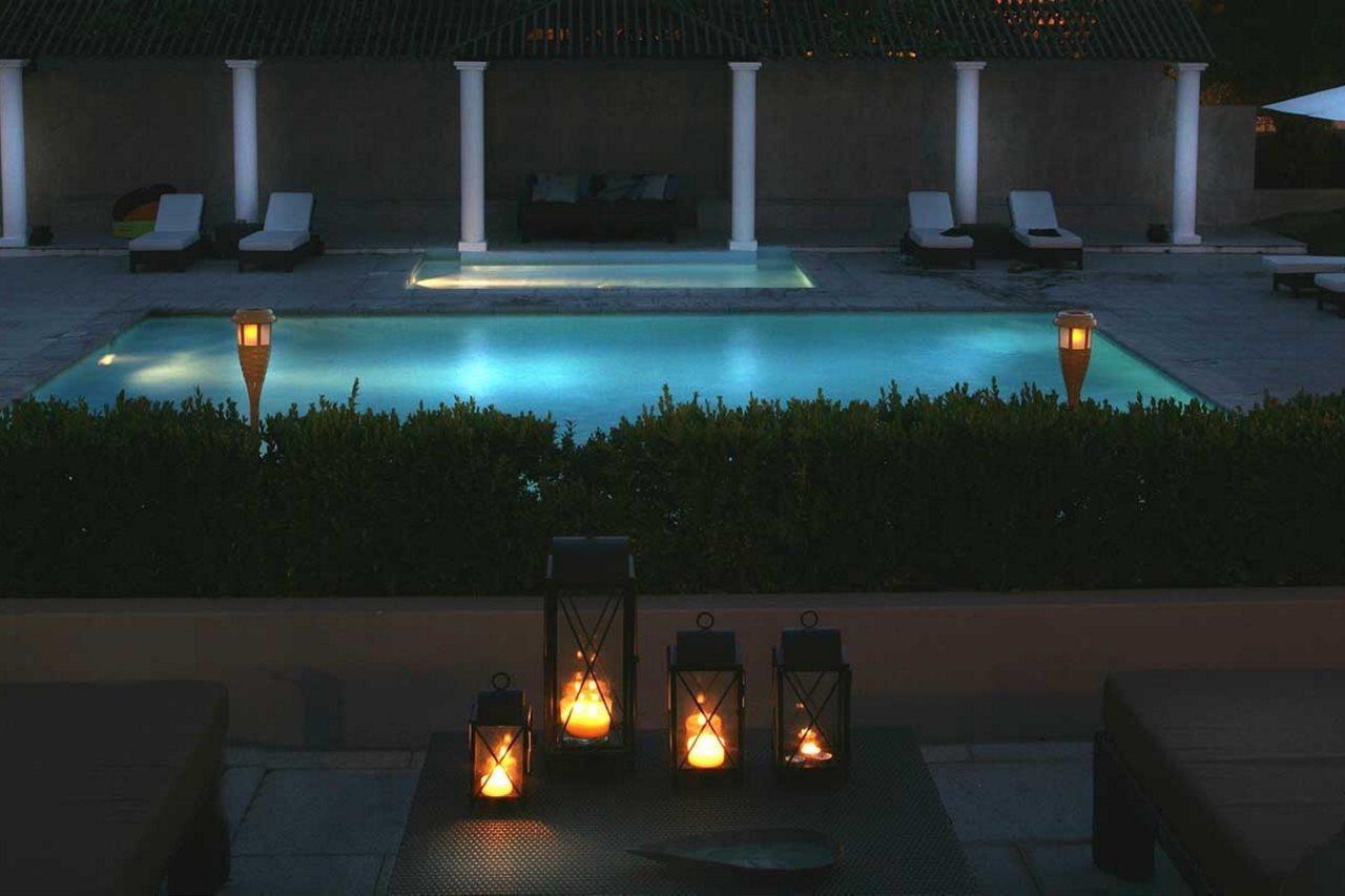 M'Ar De Ar Aqueduto Hotel Evora Luaran gambar The pool at the Four Seasons Hotel, Cairo at Atrium